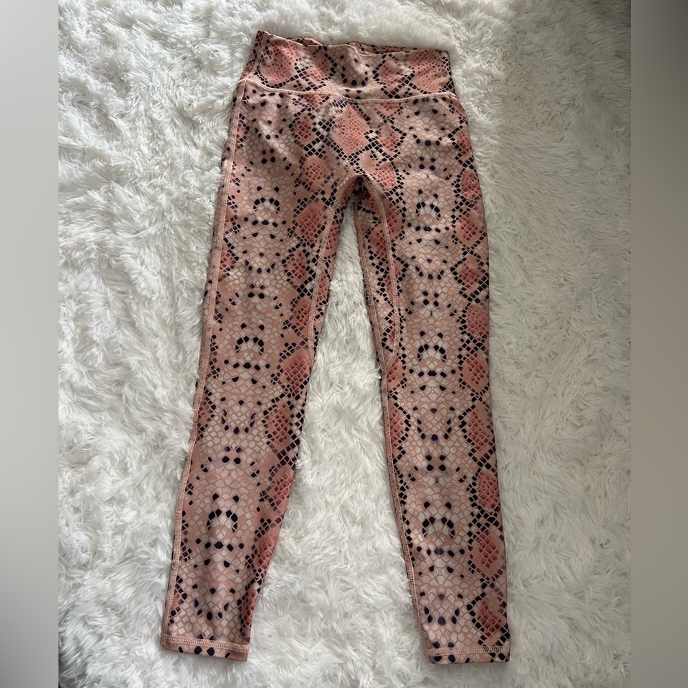 Savvi leggings, size medium, like new condition!